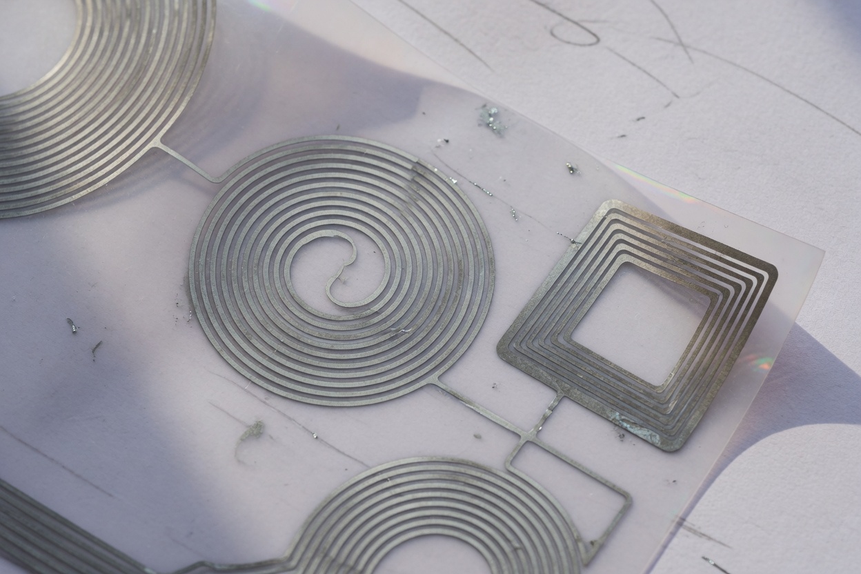 Antennes RFID et NFC imprimées : encres conductrices pour le packaging intelligent